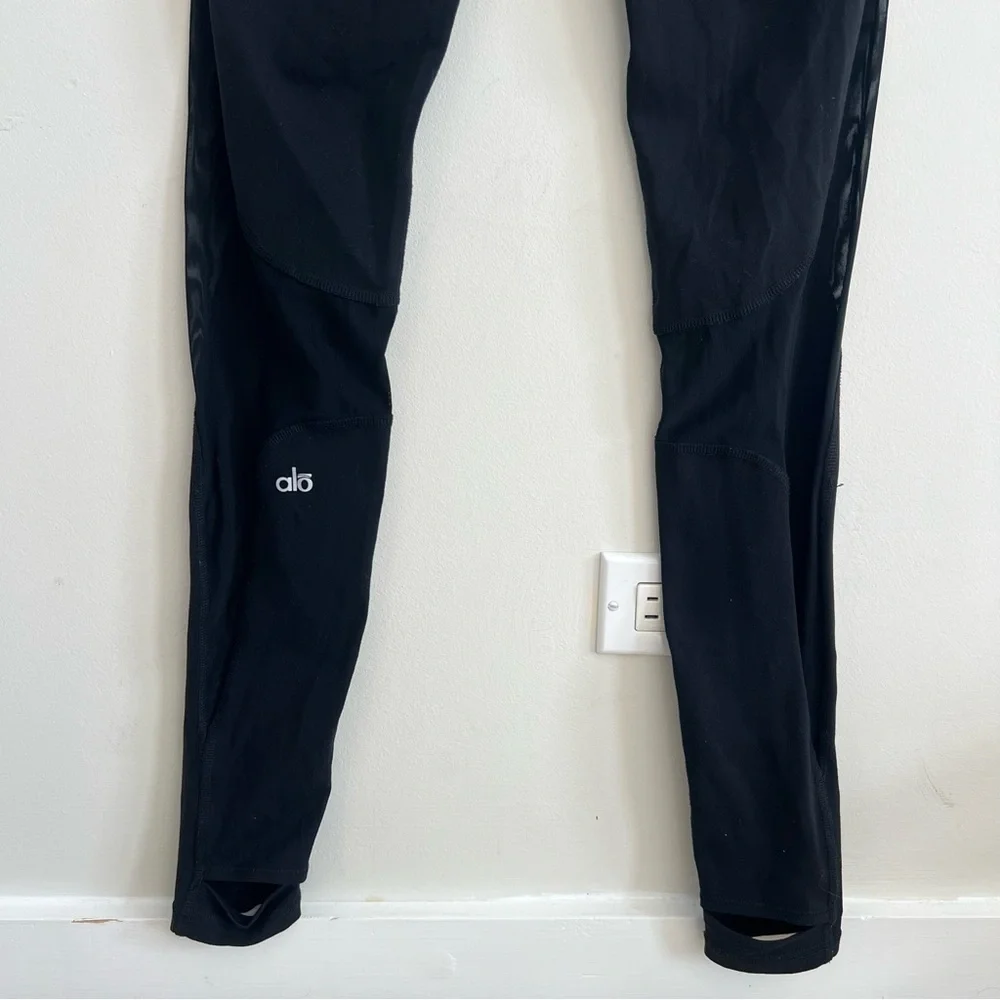 ALO Yoga sleek black